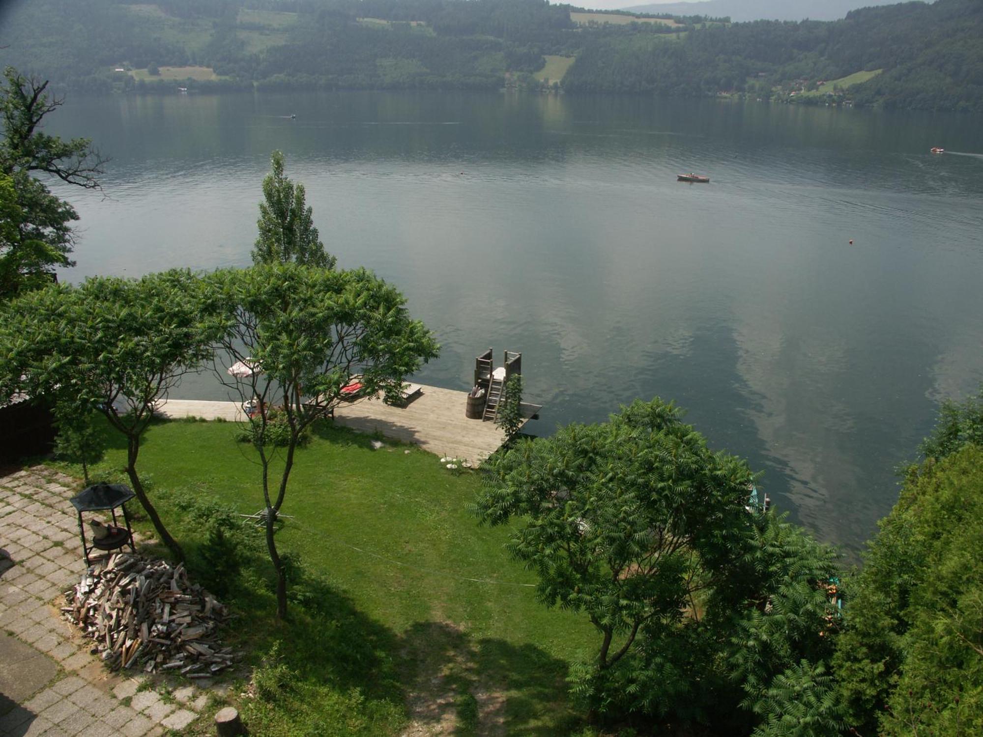 Ferienwohnungen Fischerhaus - Direkt Am See Millstatt Bagian luar foto
