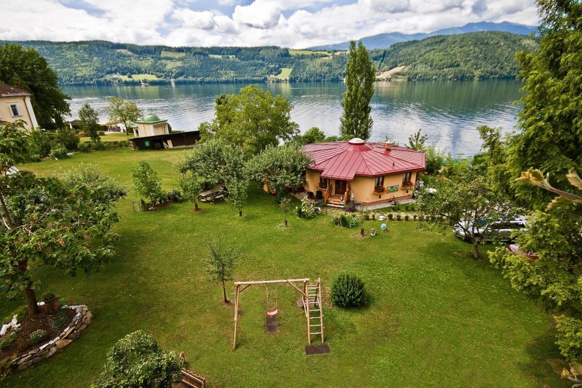 Ferienwohnungen Fischerhaus - Direkt Am See Millstatt Bagian luar foto